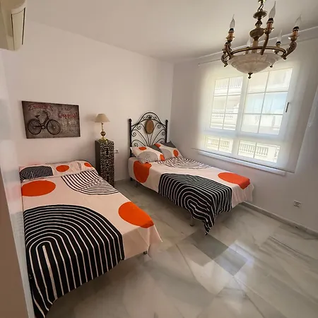 El Amanecer Apartment *
